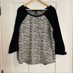 Animal zebra print 3/4 roll sleeve top size large